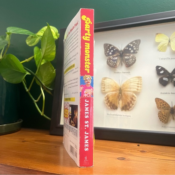 Party Monster Book - Picture 4 of 4